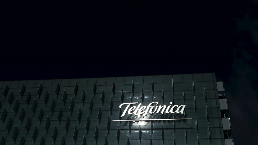 Telefónica vuelve a reclamar al Gobierno por la fusión Telecom-Cablevisión y anticipa que recurrirá a la Justicia